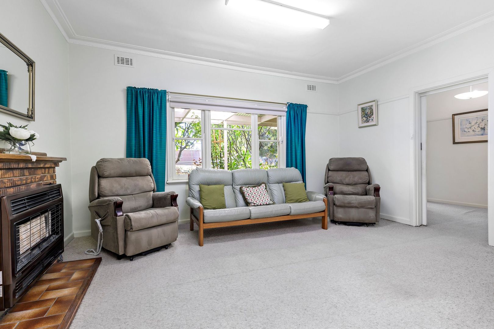 31 Teague Street, Niddrie VIC 3042, Image 2