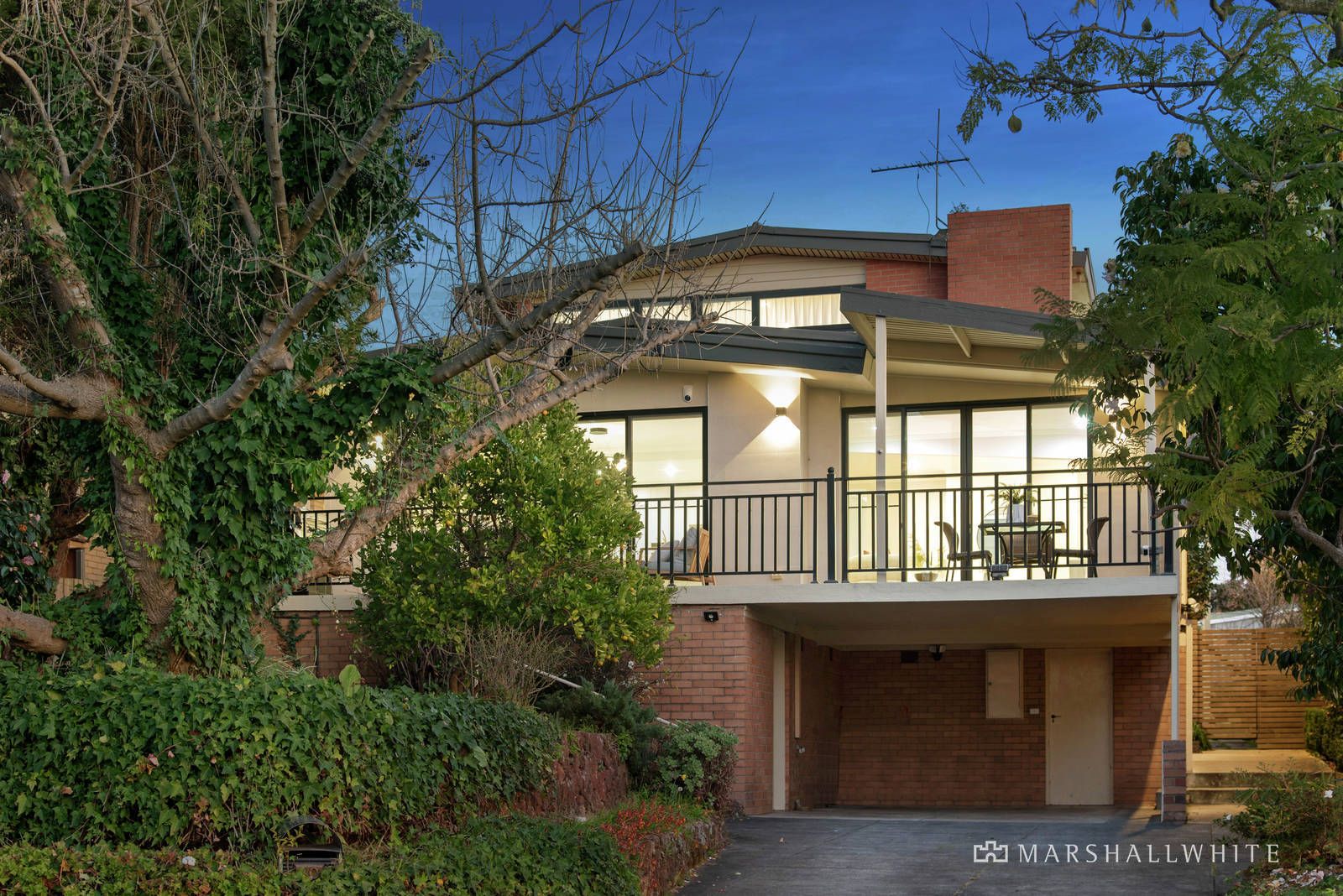 10 Belle Vue Road, Balwyn North VIC 3104, Image 0