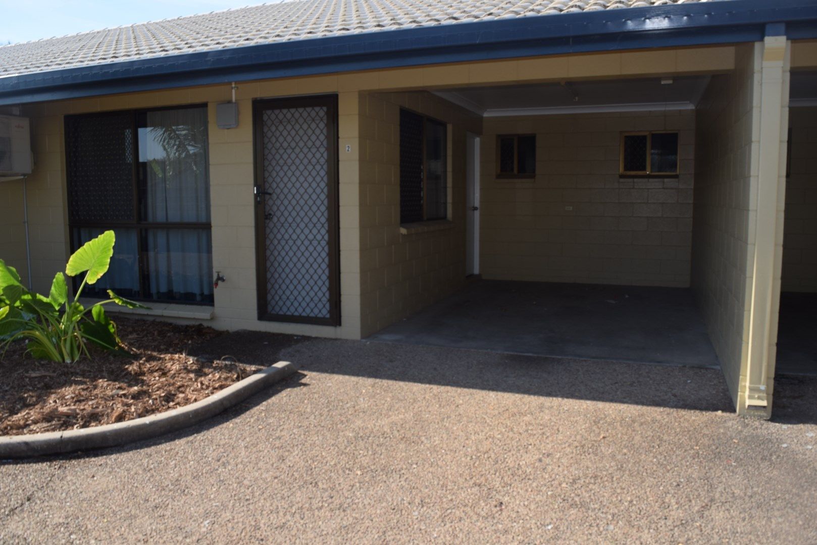 2 bedrooms Apartment / Unit / Flat in Unit 2/18 Percy St WEST END QLD, 4810