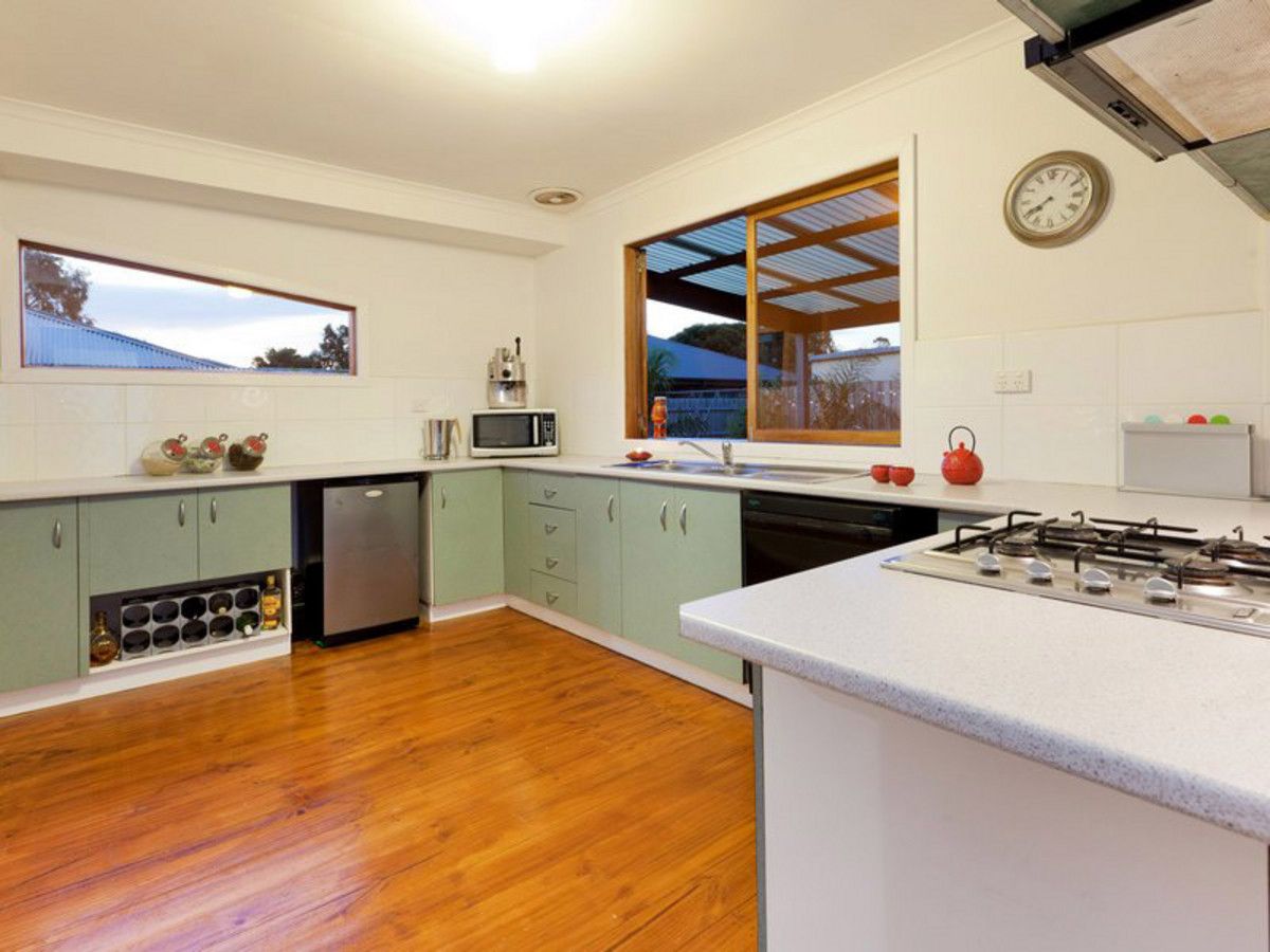 17 Patterson Street, Safety Beach VIC 3936, Image 2