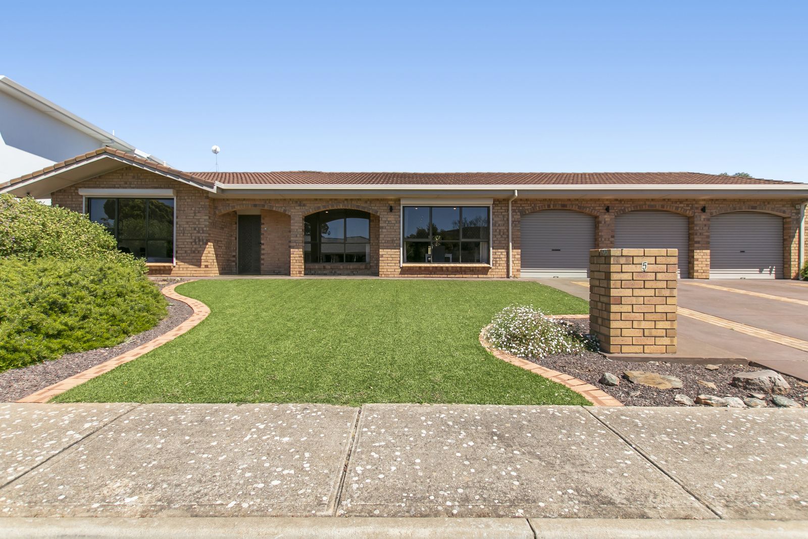 5 Hersey Court, Marion SA 5043, Image 0