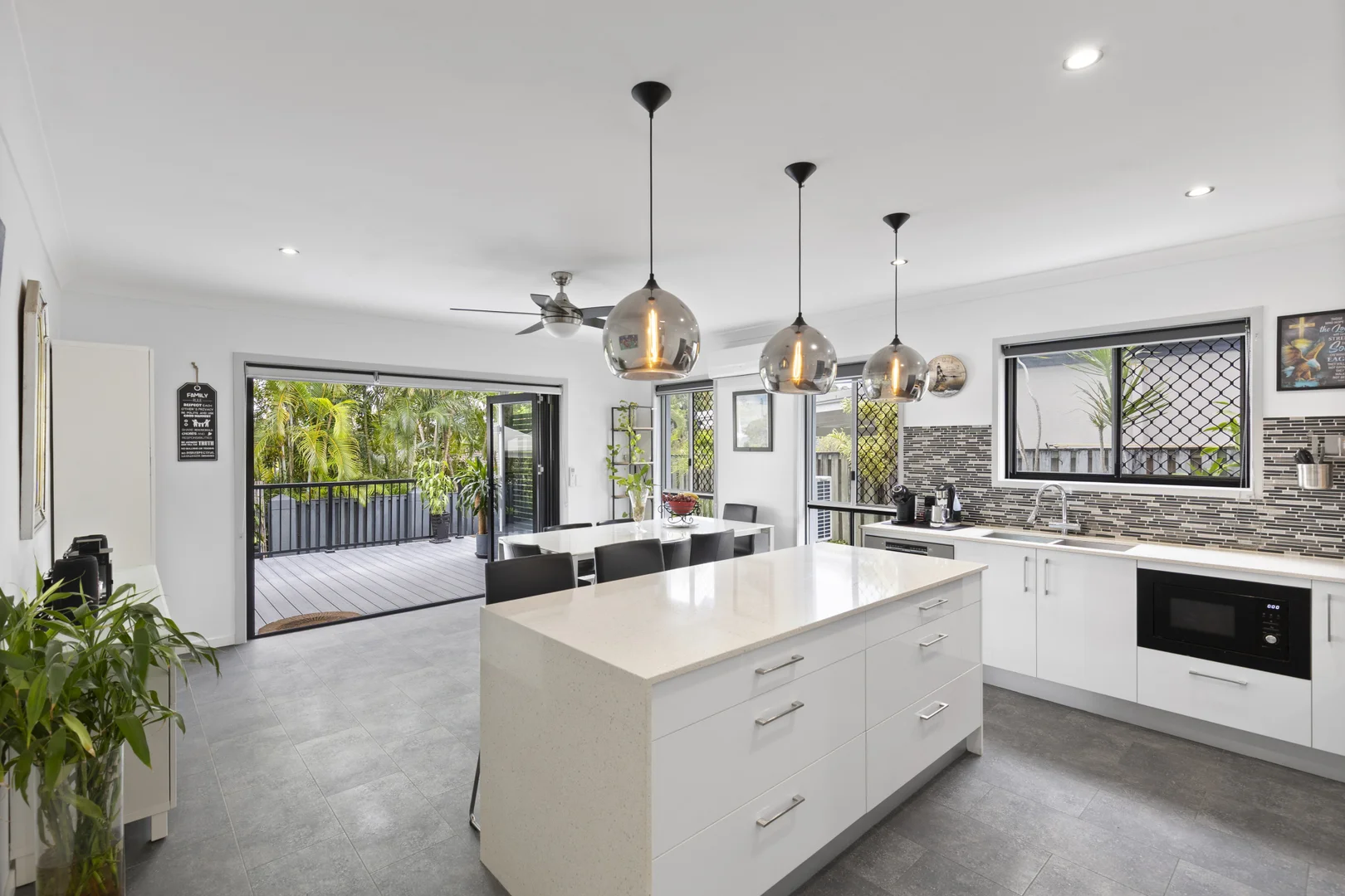 3 Millswood Court, Robina QLD 4226