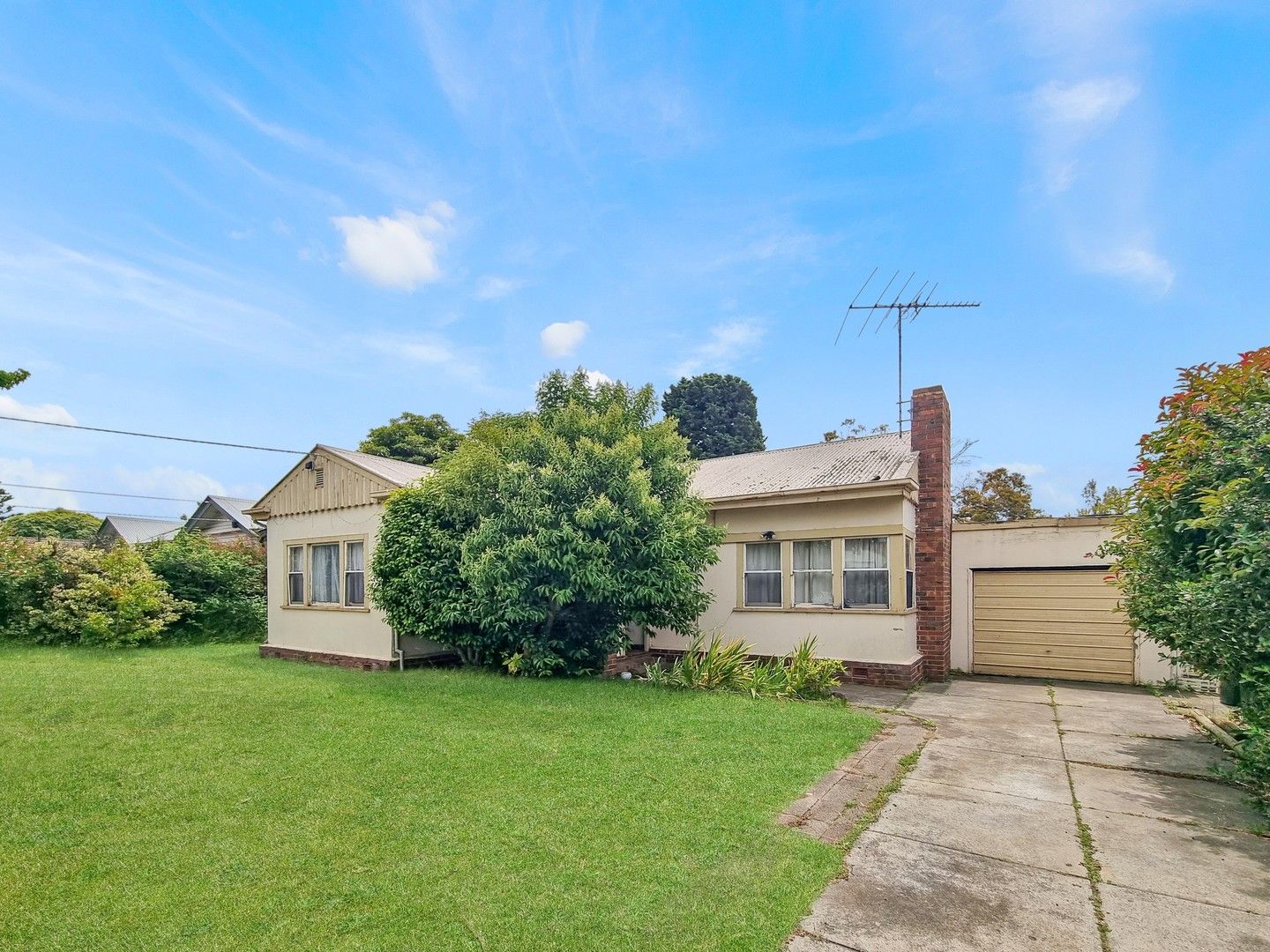 2 bedrooms House in 132 Roslyn Road BELMONT VIC, 3216