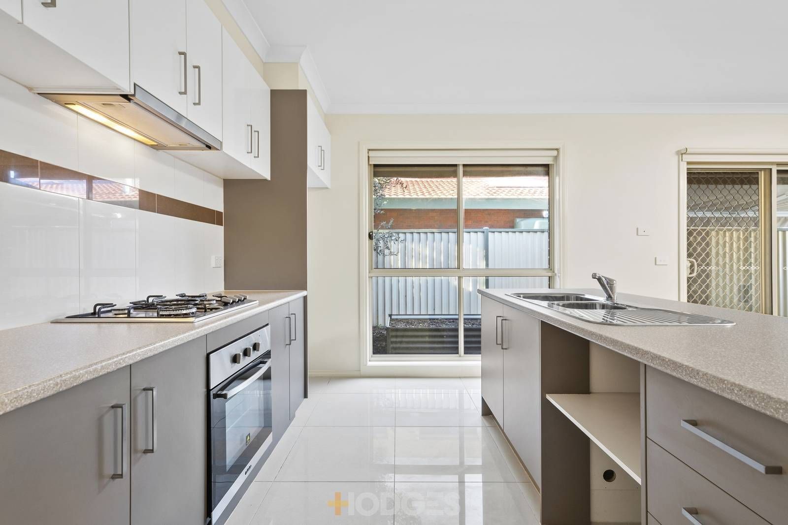 2/42 Tyrone Street, Werribee VIC 3030, Image 2