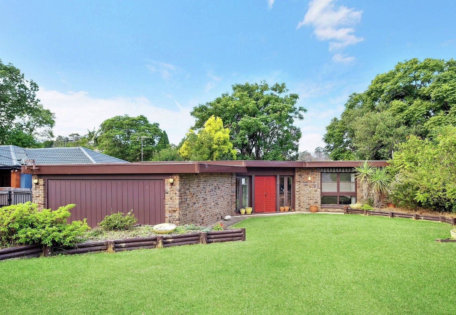 3 bedrooms House in 48 Rondelay Drive CASTLE HILL NSW, 2154