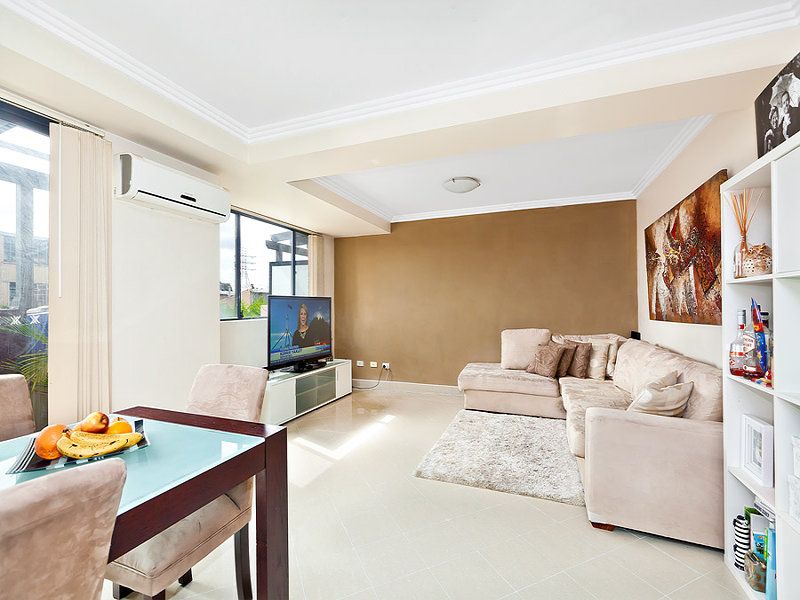 2 bedrooms Apartment / Unit / Flat in 16/14-16 Courallie Avenue HOMEBUSH WEST NSW, 2140