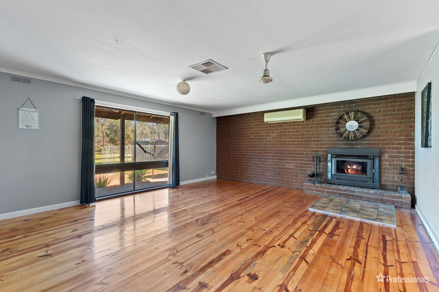 38 Nicholls Road, Daisy Hill VIC 3465, Image 2