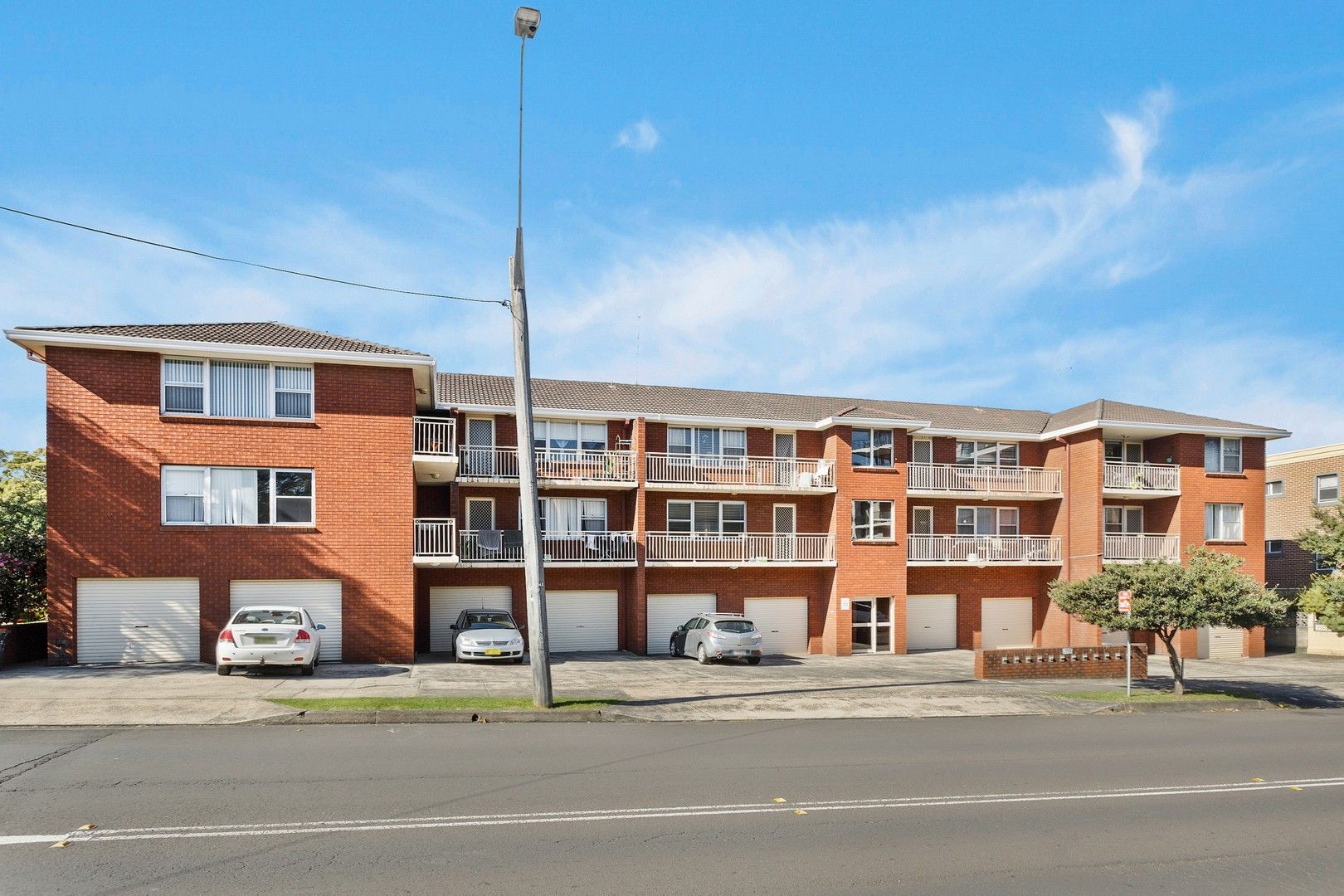 2 bedrooms Apartment / Unit / Flat in 3/37 Campbell Street WOLLONGONG NSW, 2500