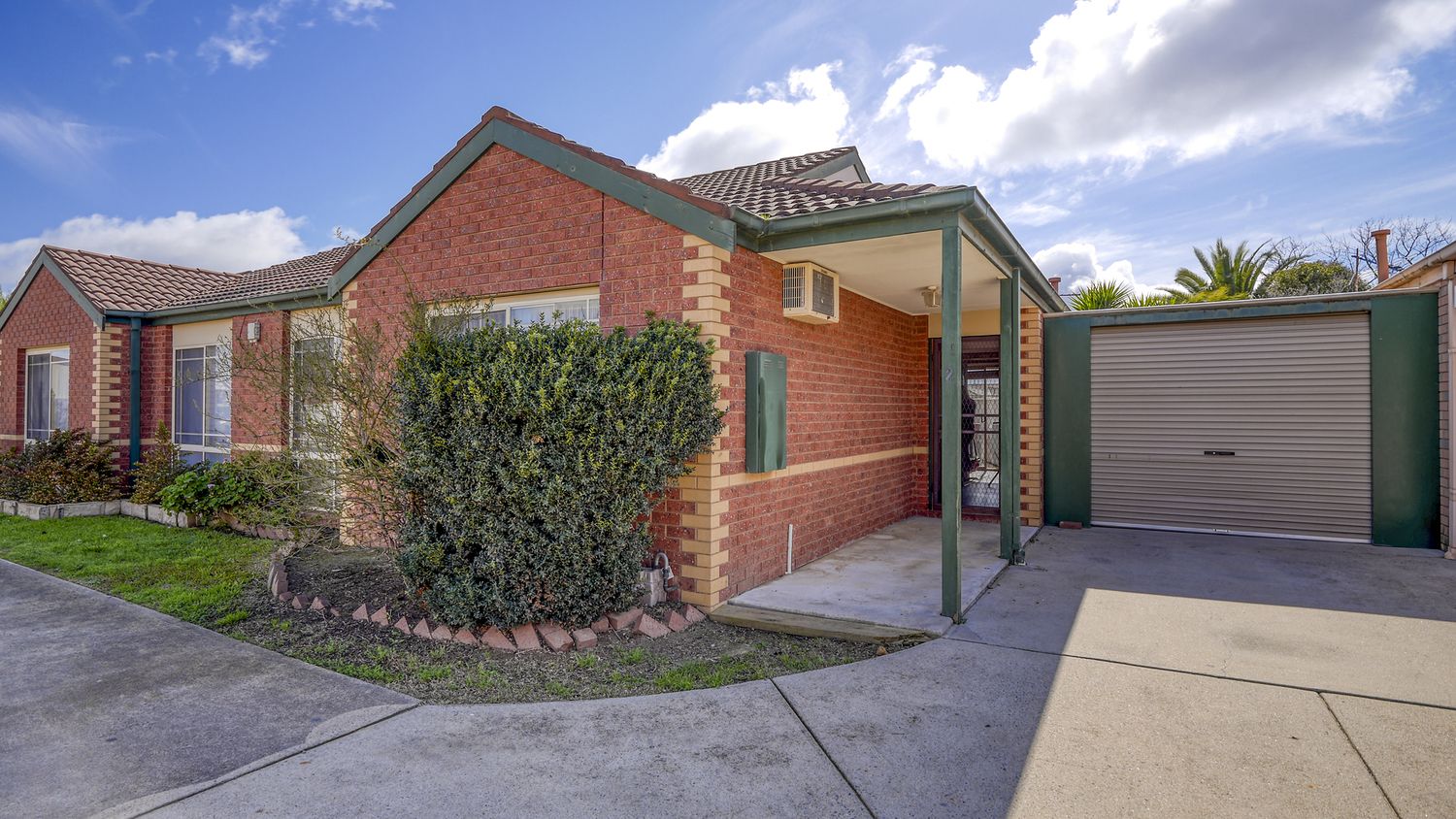 2 bedrooms Apartment / Unit / Flat in 2/16 Helmer Street MOOROOPNA VIC, 3629