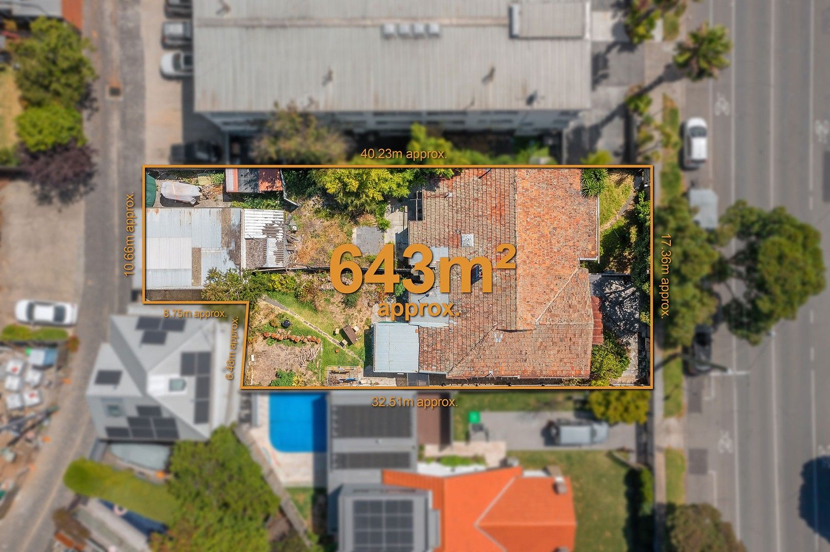 4 bedrooms House in 132-134 Glen Huntly Road ELWOOD VIC, 3184