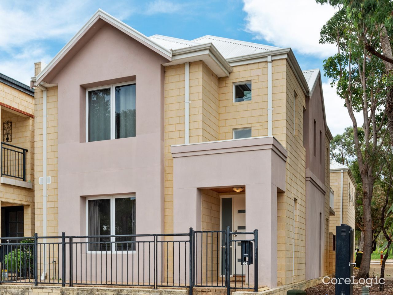 3 bedrooms Townhouse in 23B Lakeside Drive JOONDALUP WA, 6027