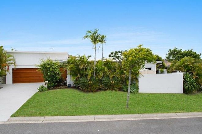 Picture of 46 Heights Drive, ROBINA QLD 4226