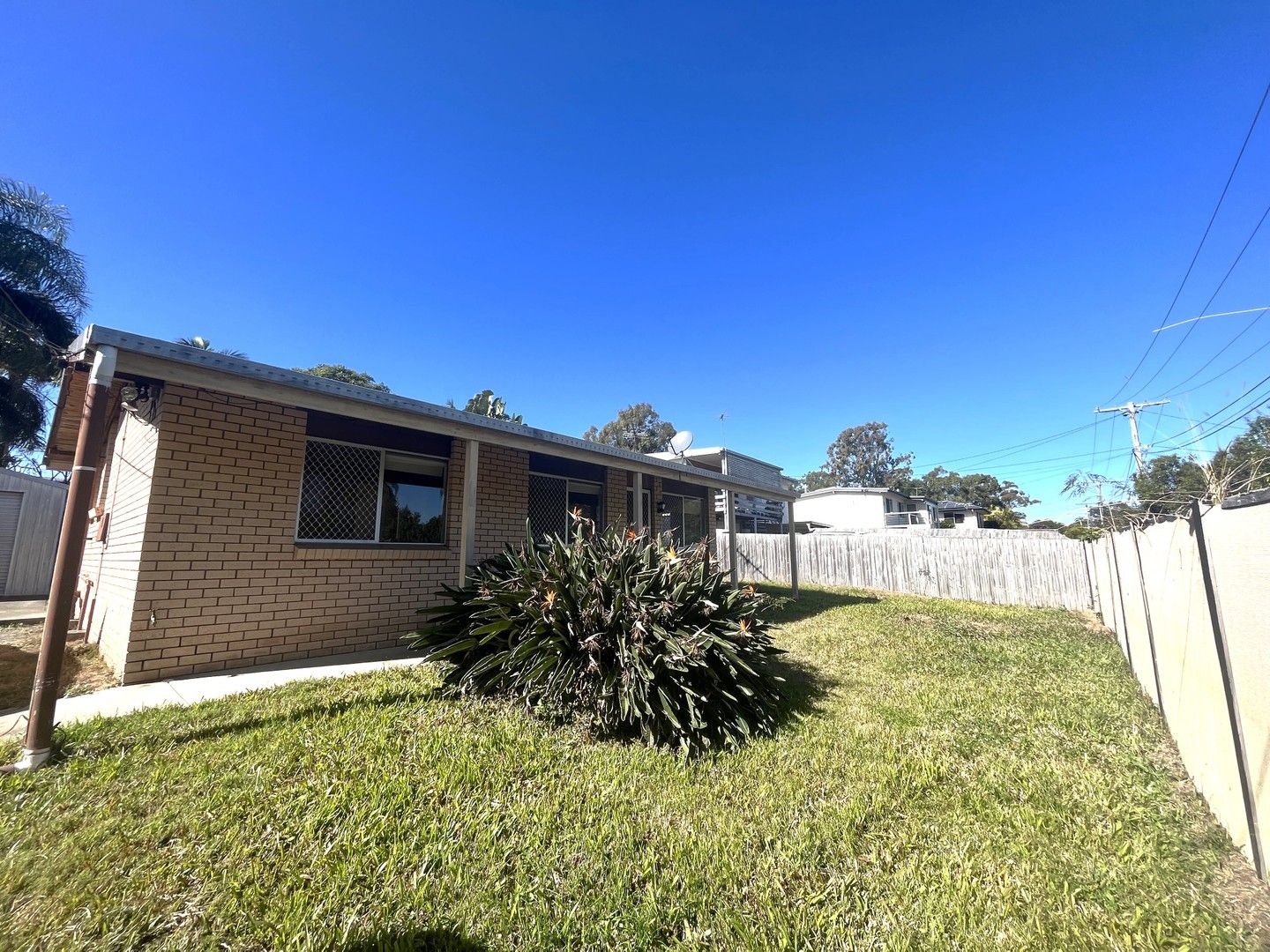 2 bedrooms House in 10 Tulong Street CRESTMEAD QLD, 4132