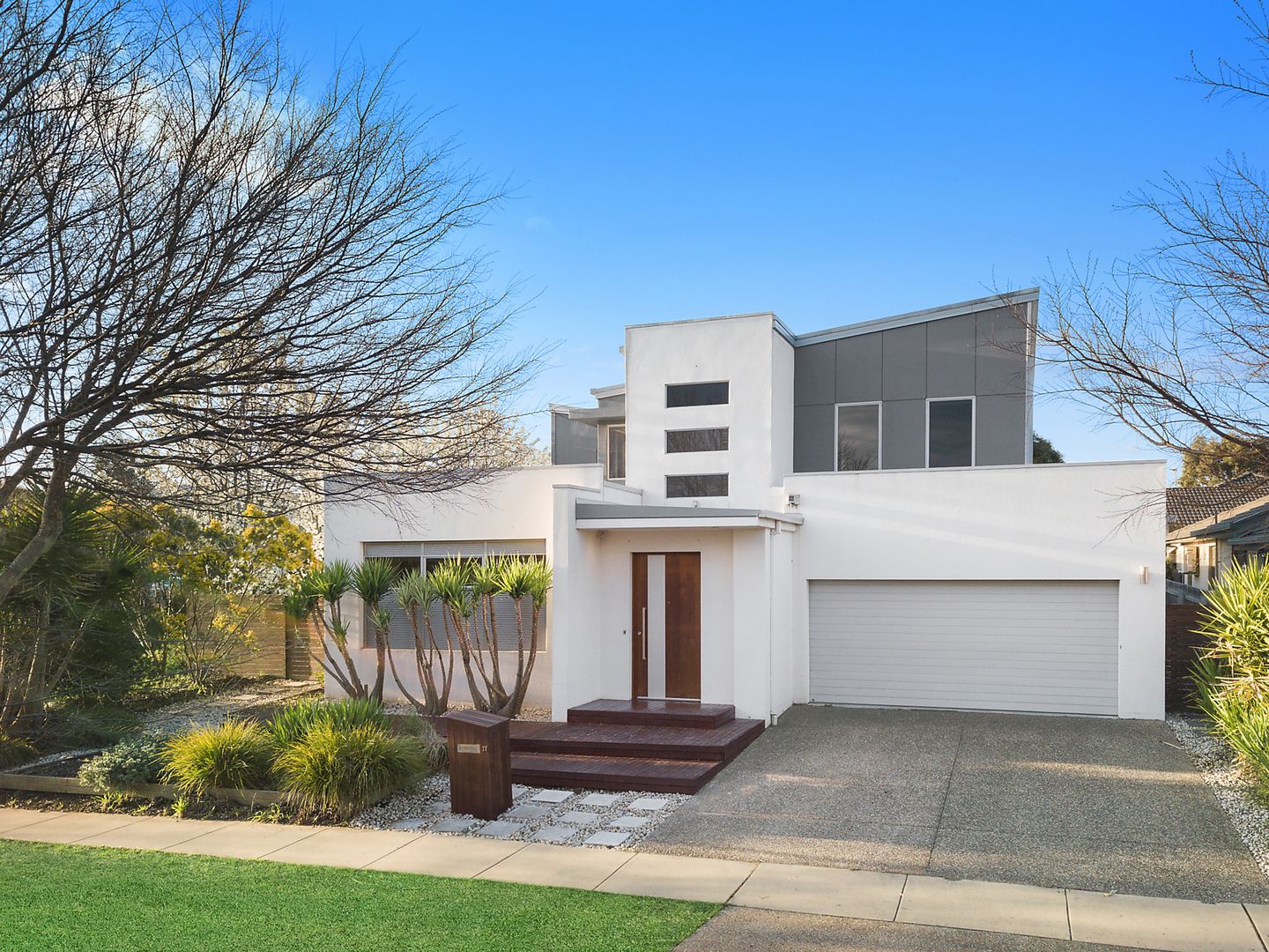 17 Bungle Bungle Crescent, Harrison ACT 2914, Image 1