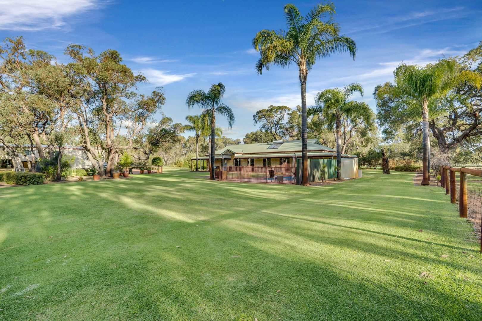 7 Fouracre Court, Stake Hill WA 6181, Image 2