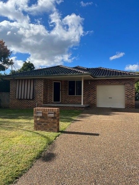 3 bedrooms House in 1/15 Illoura Street TAMWORTH NSW, 2340