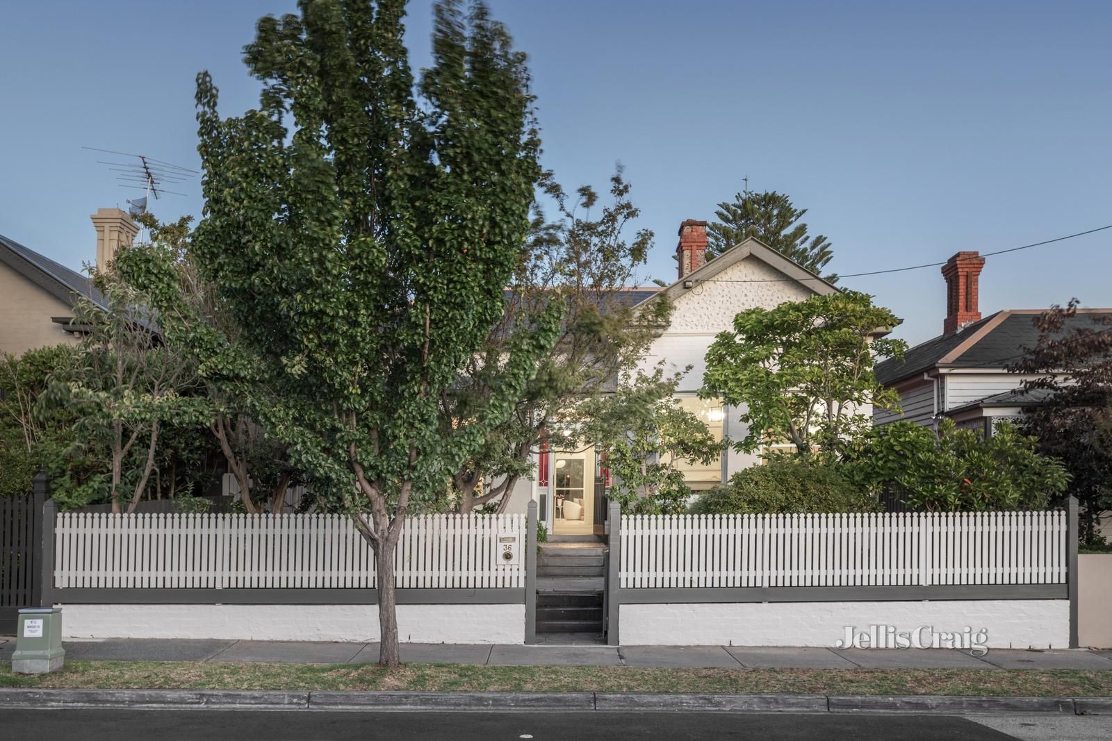 3 bedrooms House in 36 Lambeth Avenue ARMADALE VIC, 3143