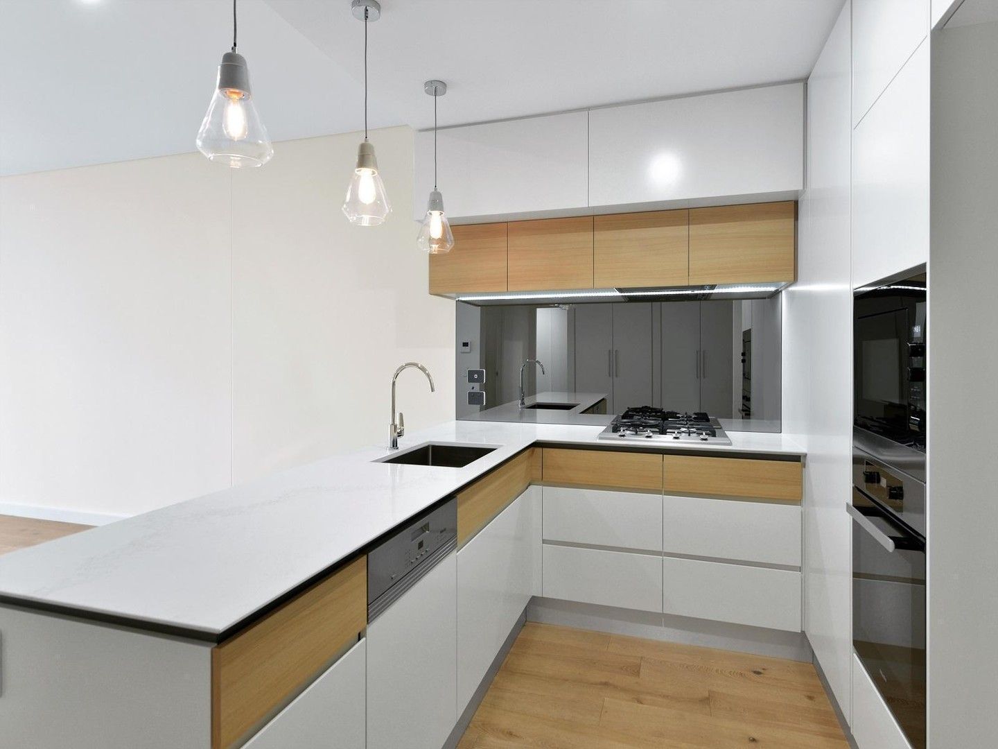 2 bedrooms Apartment / Unit / Flat in 201/18-22 Kendall Street GOSFORD NSW, 2250