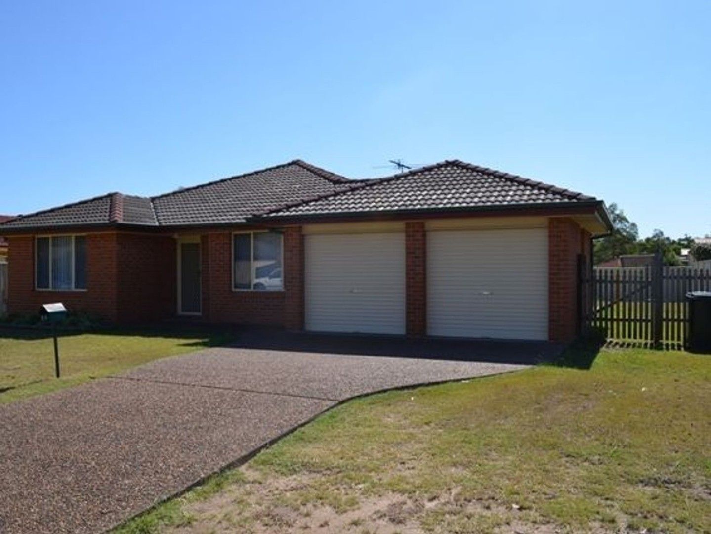 4 bedrooms House in 29 Drysdale Crescent METFORD NSW, 2323