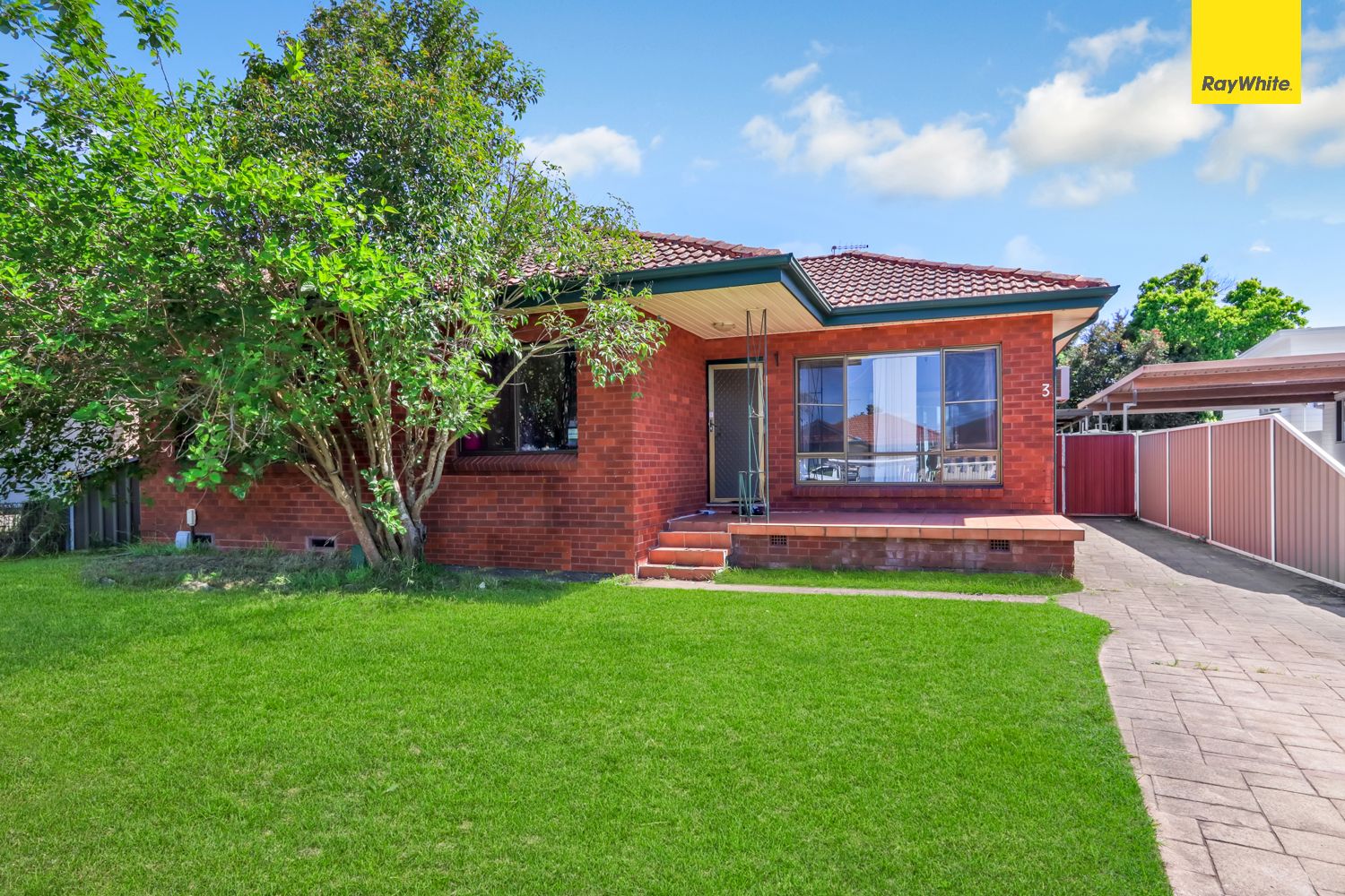 3 bedrooms House in 3 Dan Street MERRYLANDS NSW, 2160