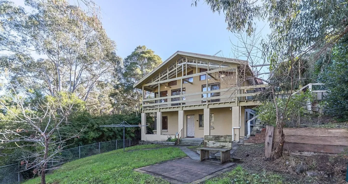 Primary image of 2 Doowi Court, Greensborough VIC 3088