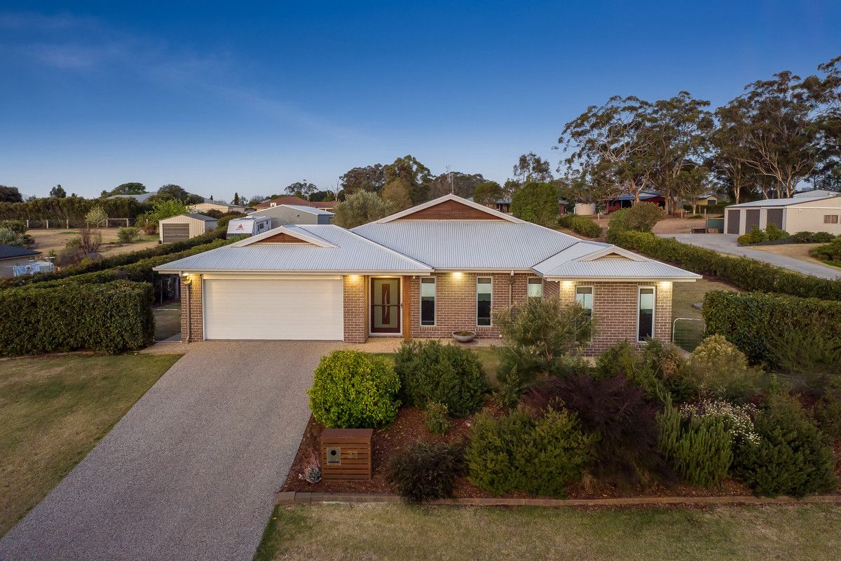 31 Lilly Avenue, Cawdor QLD 4352, Image 1