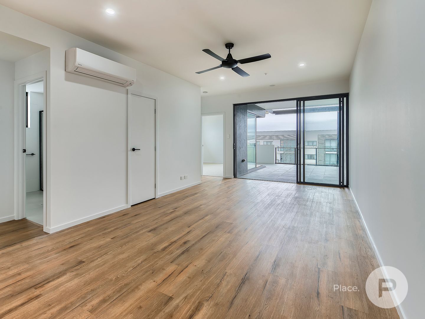 17/11 Barrack Road, Cannon Hill QLD 4170, Image 2