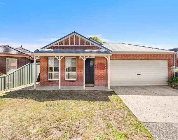 30 Norfolk Avenue, Lake Gardens VIC 3355