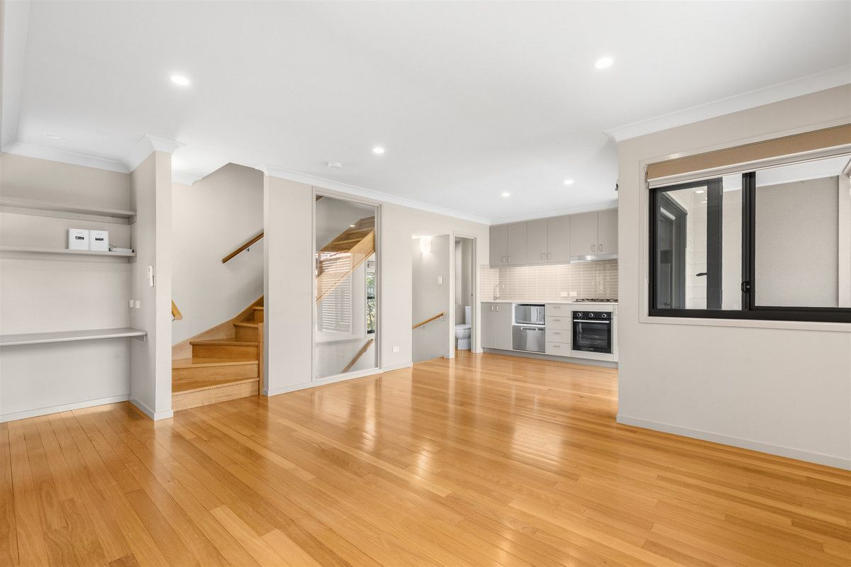 2 bedrooms Townhouse in 1/16 Brasted Street TARINGA QLD, 4068