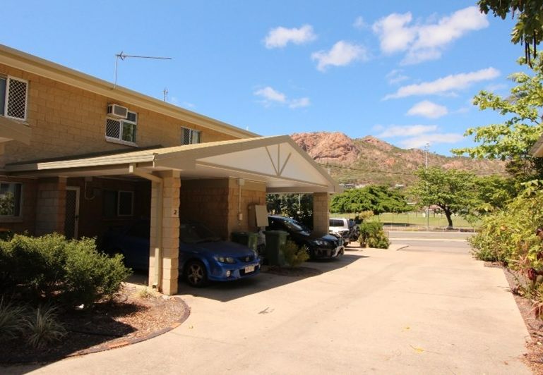 2 bedrooms House in 2/7 Cook street NORTH WARD QLD, 4810