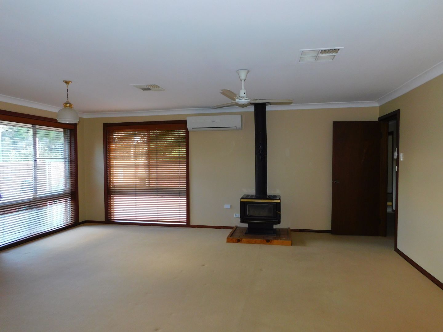 2 Burns Street, Coonabarabran NSW 2357, Image 2