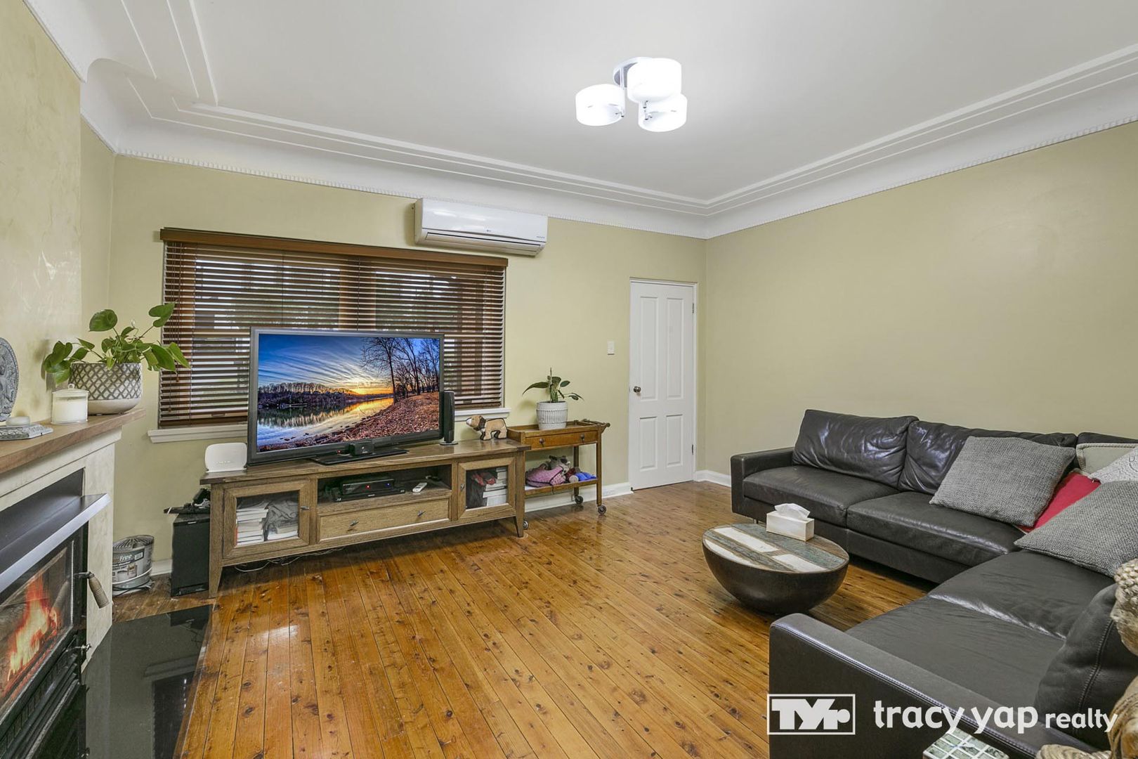 13 Kings Road, Denistone East NSW 2112, Image 2