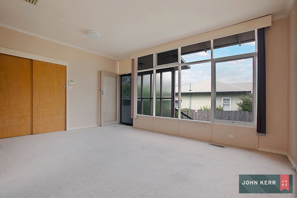 16 Somerville Court, Moe VIC 3825, Image 2