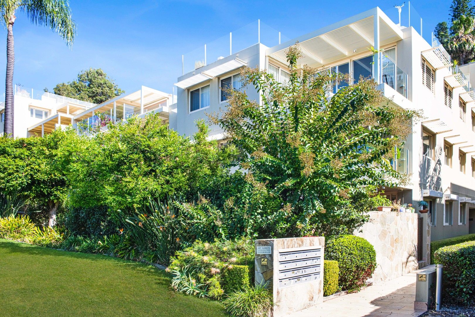 2 bedrooms Apartment / Unit / Flat in 1/4-10 The Avenue COLLAROY NSW, 2097