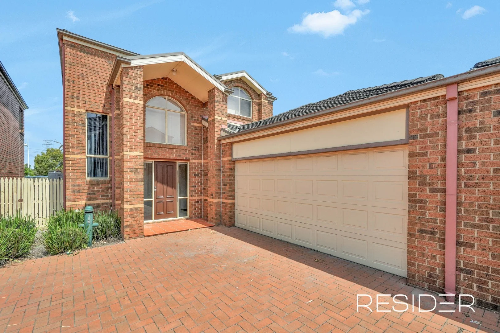19 Hummingbird Place, South Morang VIC 3752