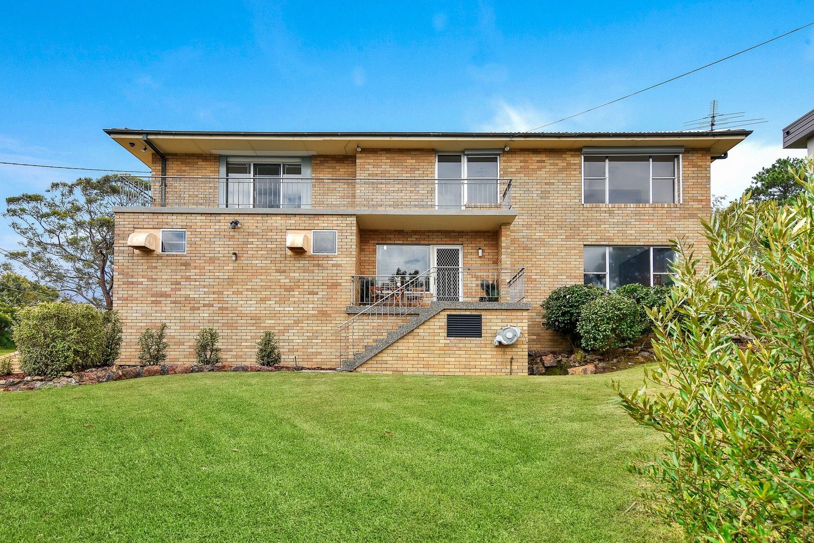 32 Donegal Road, Killarney Heights NSW 2087, Image 0