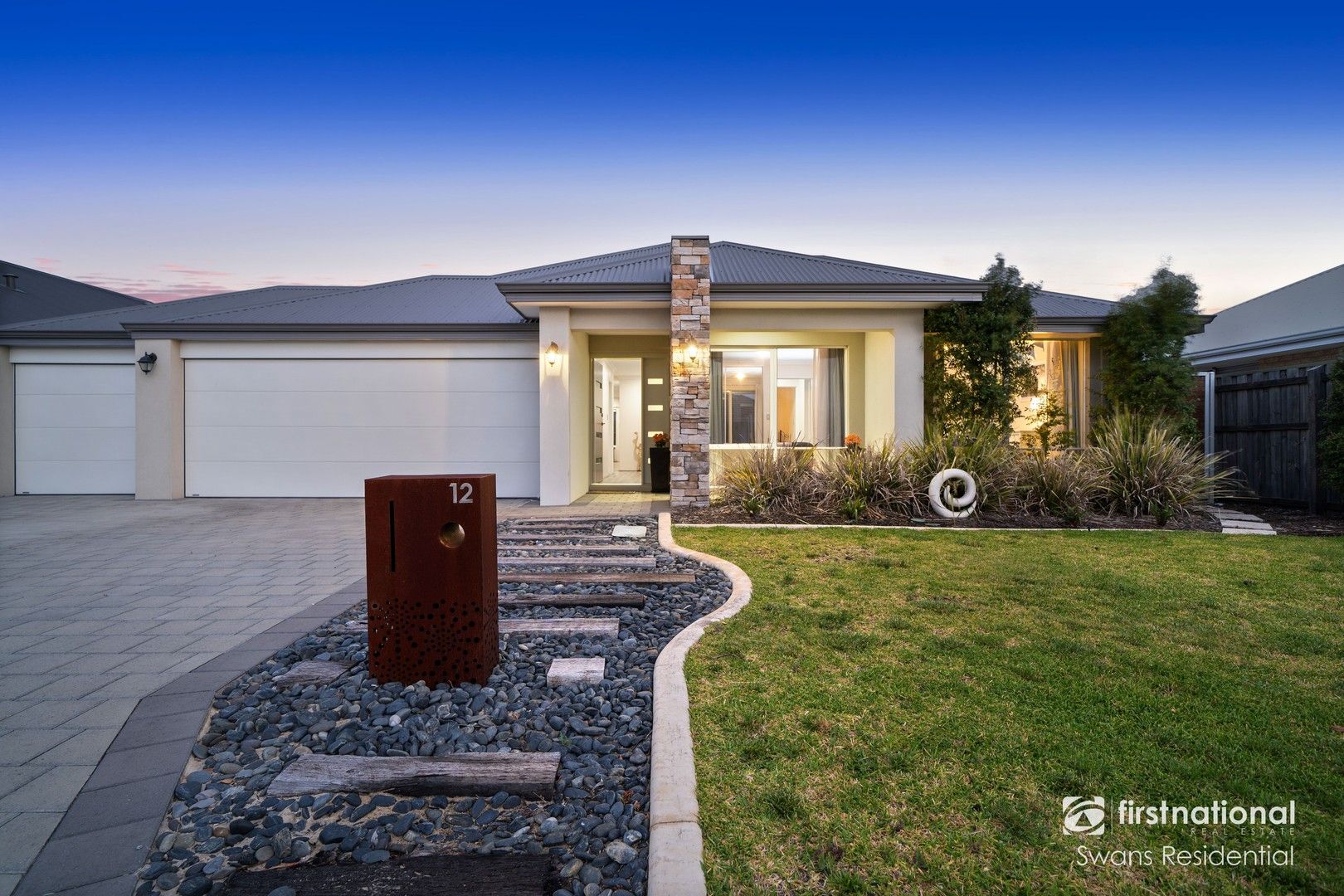 4 bedrooms House in 12 Ridsdale Road ELLENBROOK WA, 6069