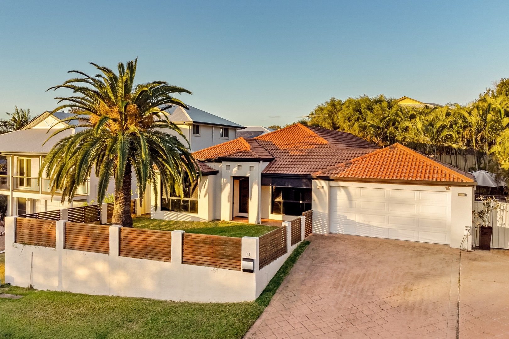 4 bedrooms House in 131 Petersen Street WYNNUM QLD, 4178