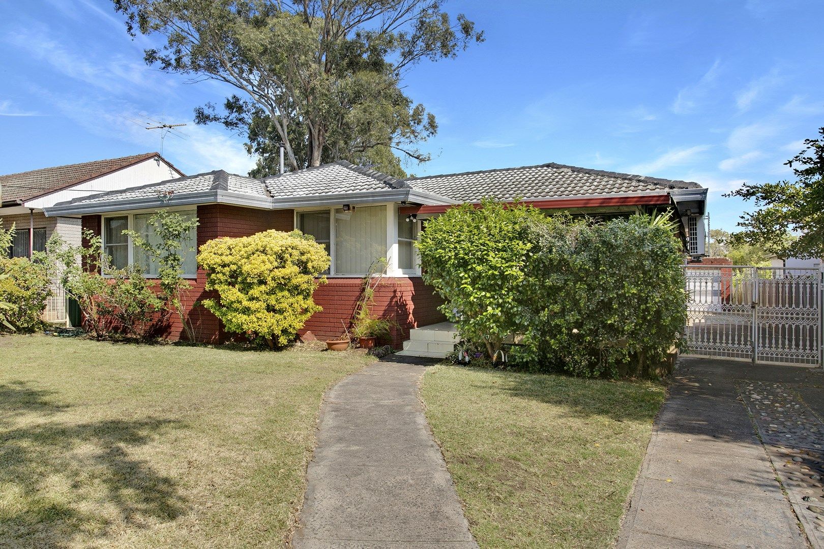 11 Lindesay Street, Leumeah NSW 2560, Image 0