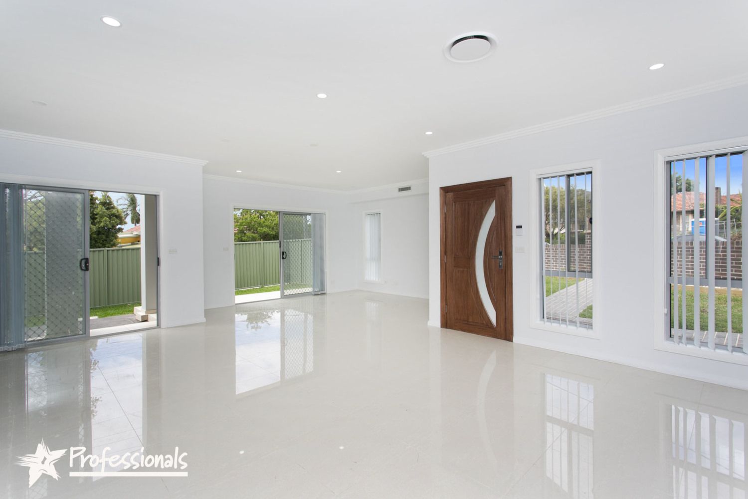 23 Doyle Road, Revesby NSW 2212, Image 2