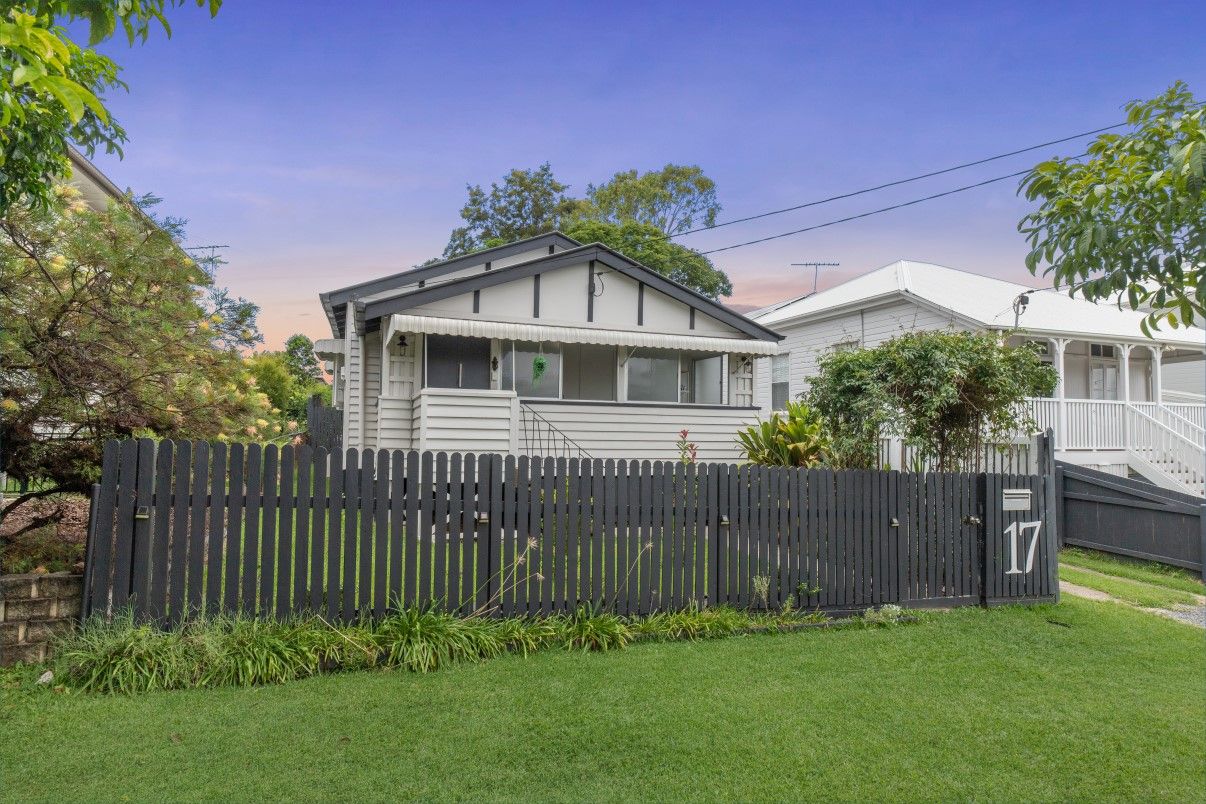 2 bedrooms House in 17 Ellesmere Street YERONGA QLD, 4104