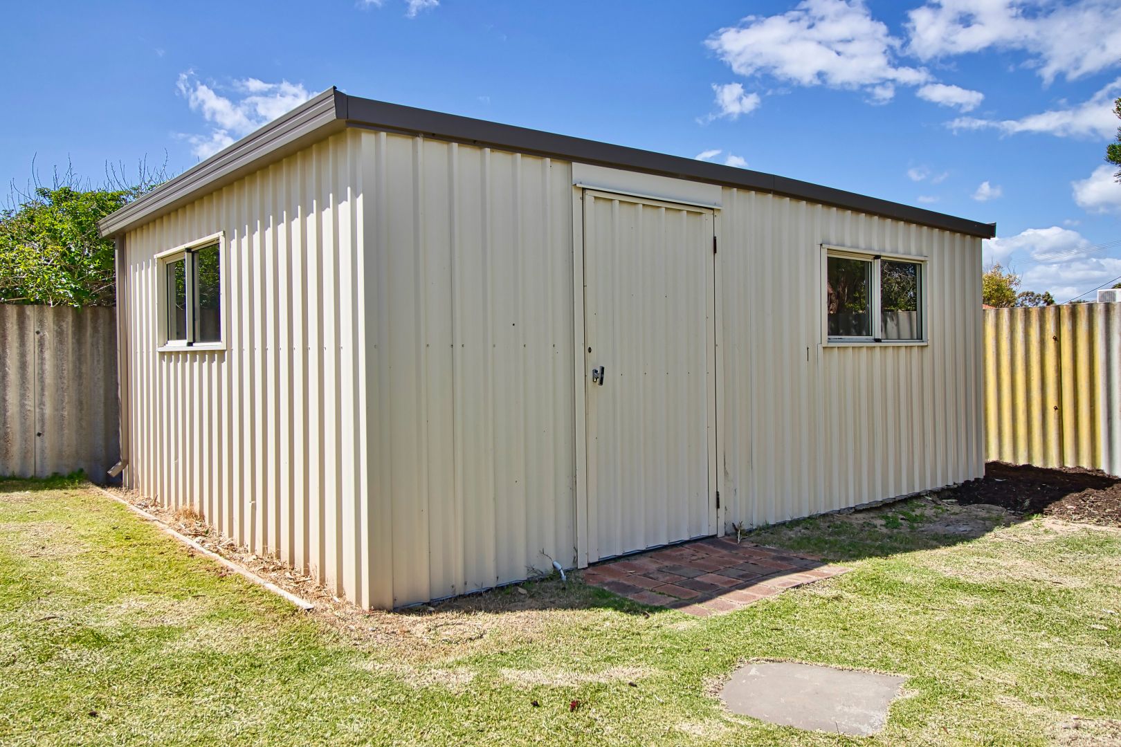 20 Cambridge Crescent, Cooloongup WA 6168, Image 2