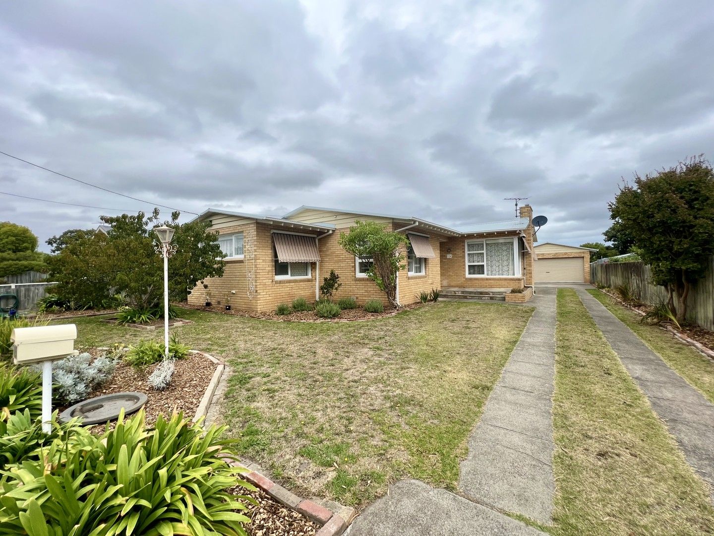 4 bedrooms House in 15 Allbamie Street LEOPOLD VIC, 3224