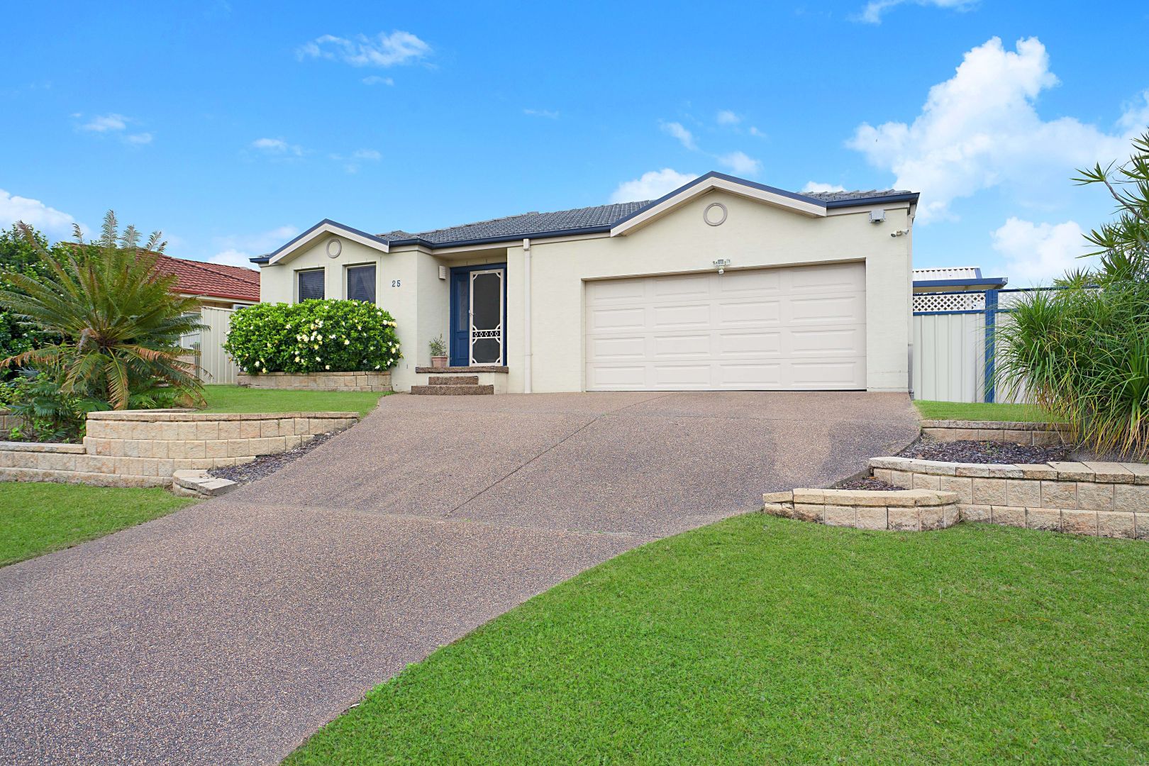 25 Yaldara Avenue, Thornton NSW 2322, Image 1