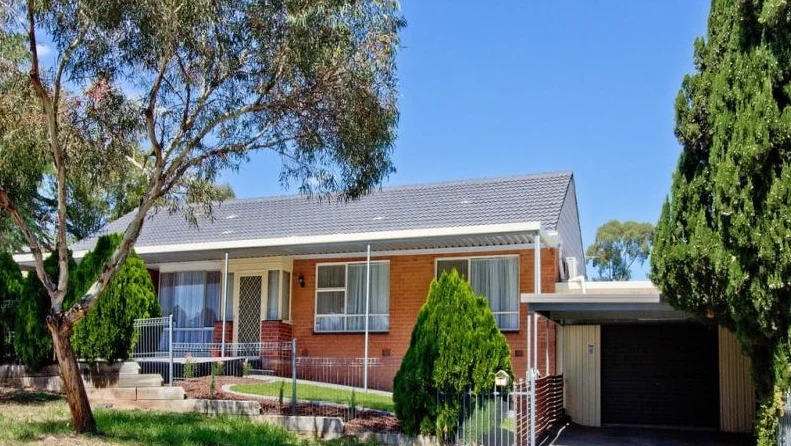 6 Yulinda Terrace, Para Hills SA 5096