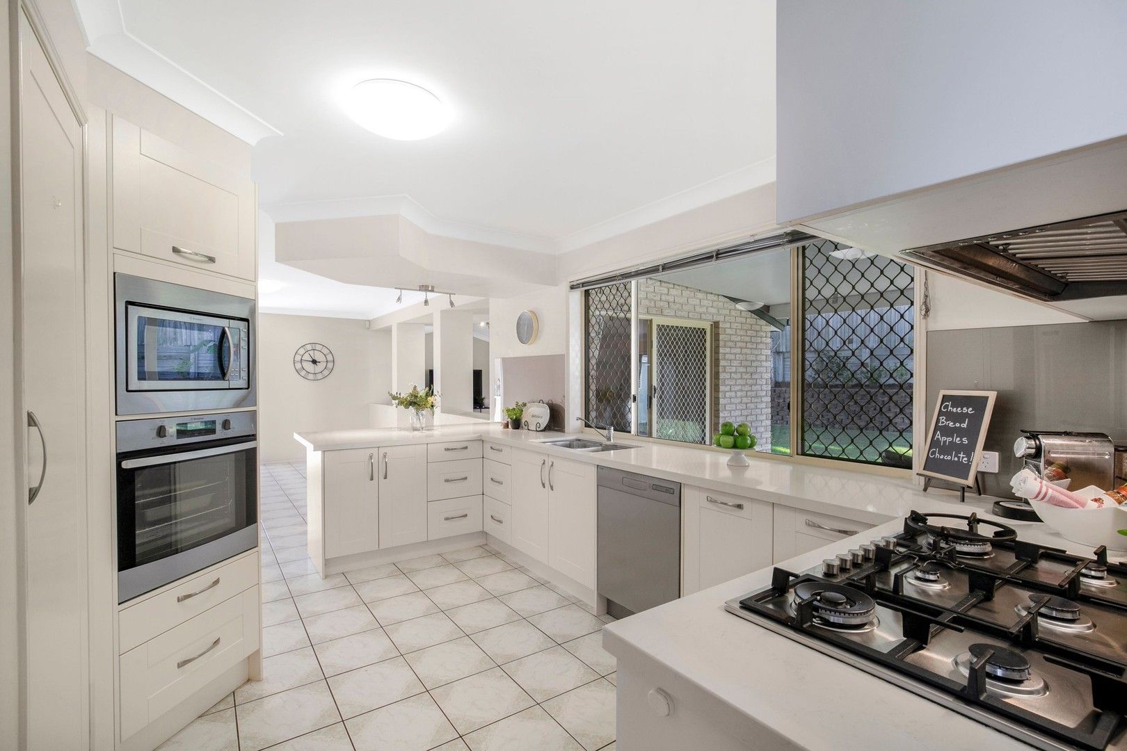 26 Woodrose Crescent, Sinnamon Park QLD 4073, Image 0