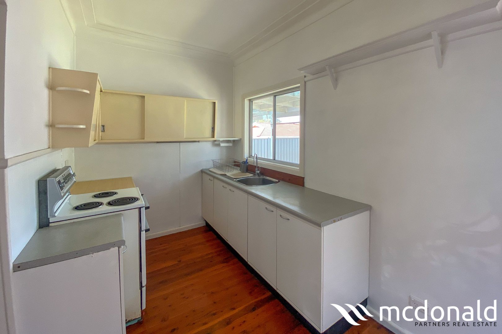 14 Dameeli Avenue, Kirrawee NSW 2232, Image 1