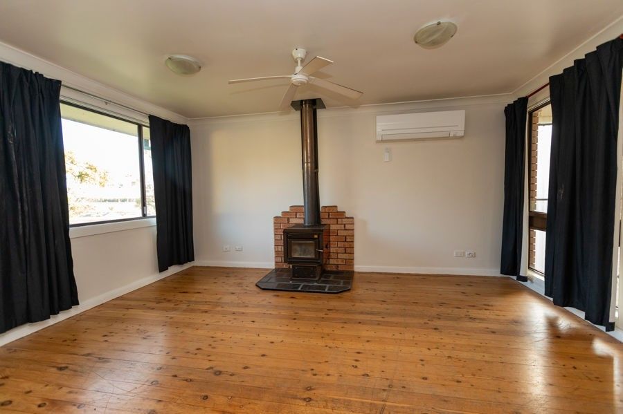 119 St Andrews St, Aberdeen NSW 2336, Image 2