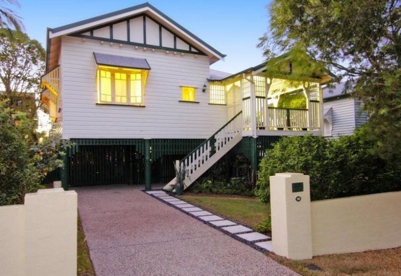 3 bedrooms House in 50 Woodhill Avenue COORPAROO QLD, 4151