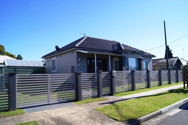 3 bedrooms House in 28 Royal Street NEW LAMBTON NSW, 2305
